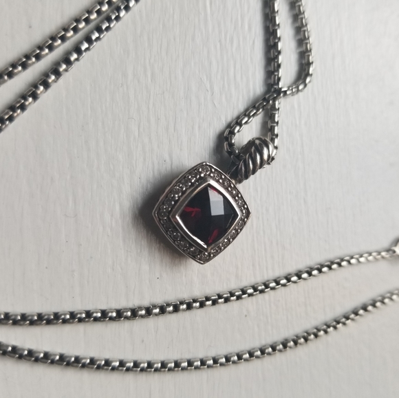 David Yurman Petit Albion Pendant Necklace - Picture 3 of 5